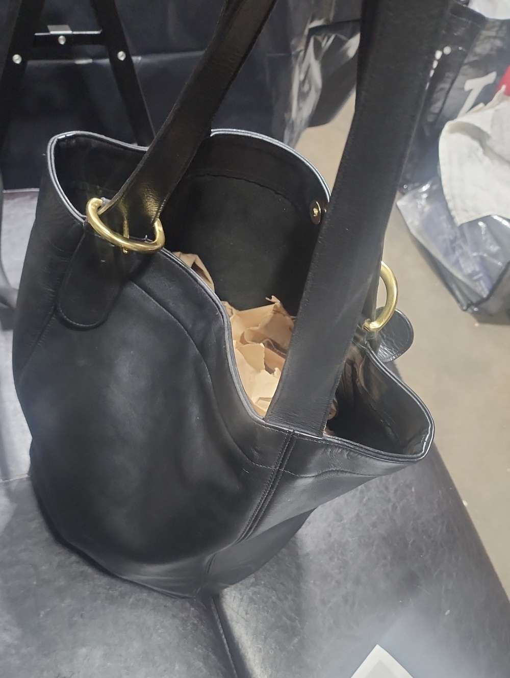4082 Vintage 90 Coach Made In Usa Black Leather Soho Duffle Shoulder Bag Tote - Picture 12 of 16